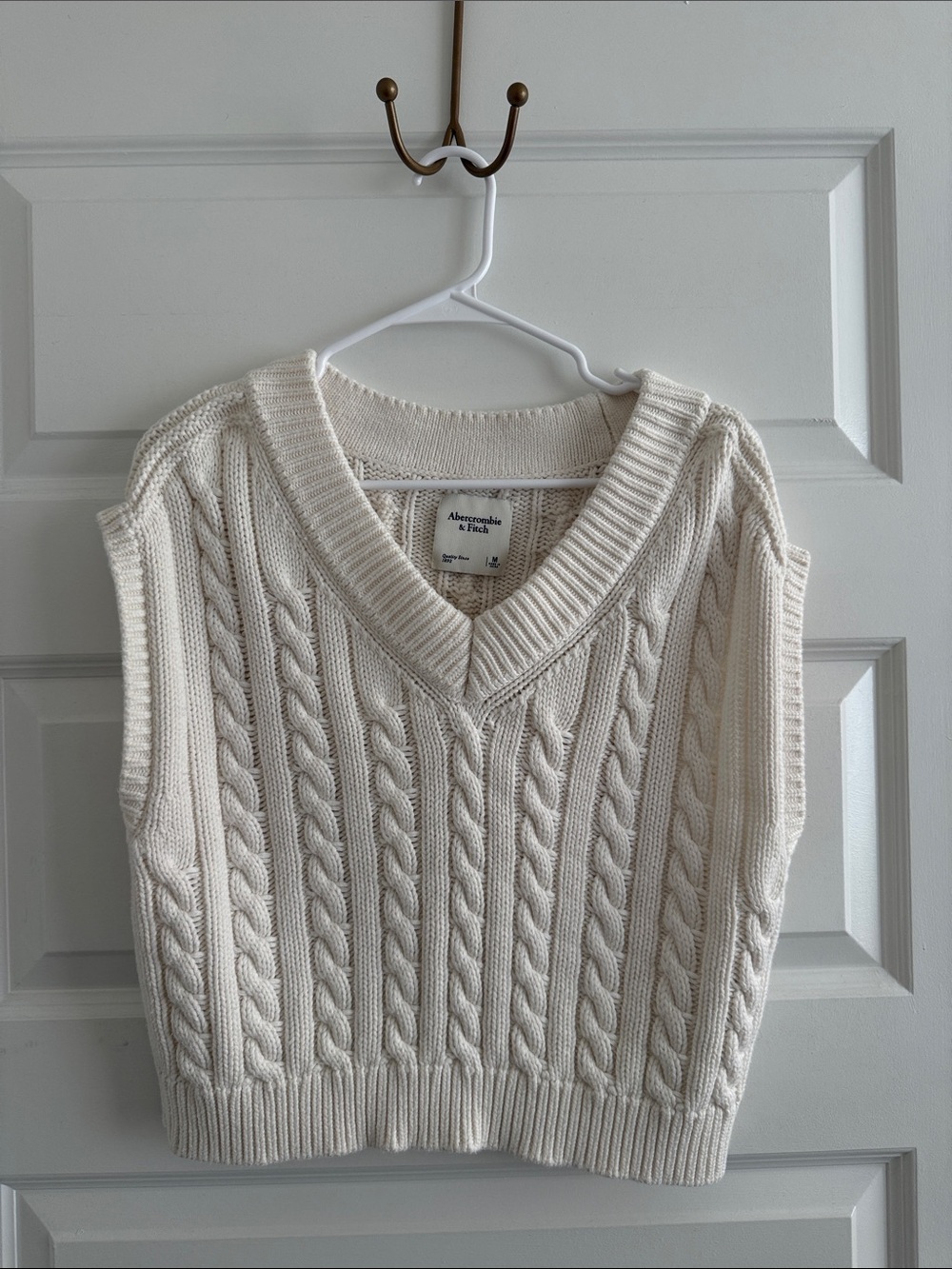 Abercrombie & Fitch Cream Cable-Knit V-Neck Sweater Vest